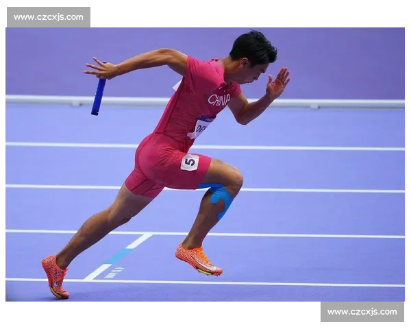 奥运冠军徐莉佳邀你挑战平板支撑 100 秒！全民健身日开启运动 100 接力