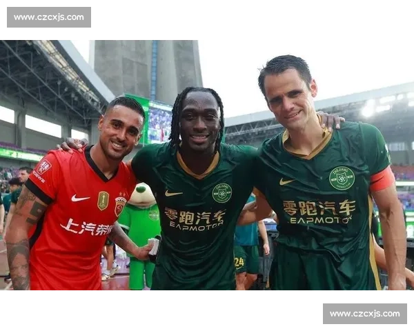 2025 夏窗战火重燃！豪门亿元豪购引爆足坛，新星崛起或创历史