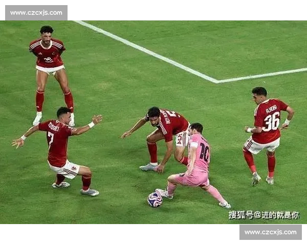 门神对决！世俱杯揭幕战梅西哑火，乌斯塔里扑点 + 谢纳维神扑献零封