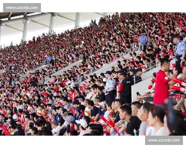 苏超赛场现 散装家庭：父母为连云港助威，子女为苏州呐喊